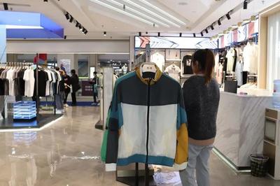 小二選貨 精耕細作二十載，匠心打造男裝樣板店傳奇
